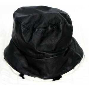 Wilsons Leather Kids Black Leather Hat White Faux Fur Black Polka Dot Lining L